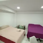Alakalufes House