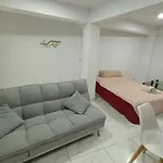 Alakalufes House